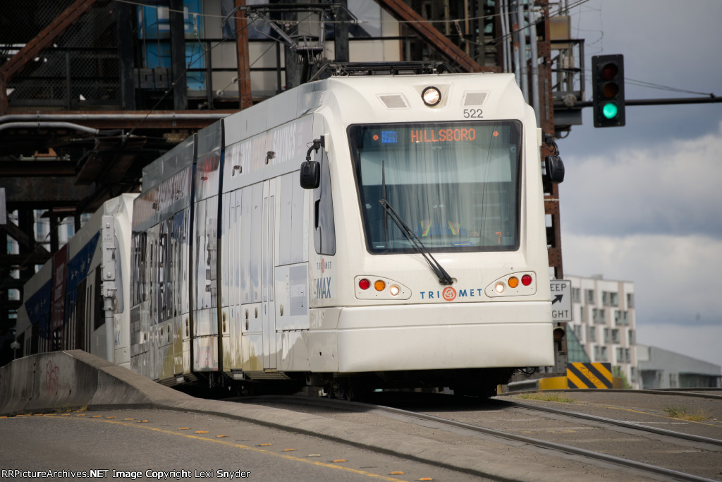 MAX 522